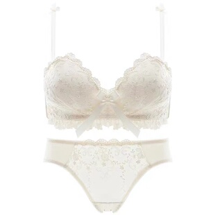 维多利纯欲风内衣女小胸聚拢显大收副乳无钢圈性感蕾丝文胸套装