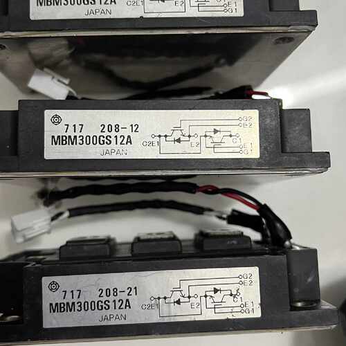 溢价-MBM300GS12A模块，，成色蛮好的，一共3