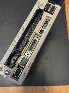 安川电气公司SGDVR90A11AServopack3PH0230V0400Hz0.9A100W