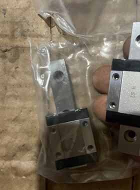 询价-LWL12B IKO滑轨，新的，成色如图，有2个，一起150