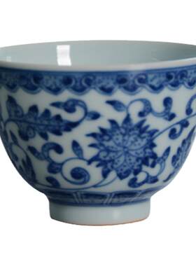 缠枝莲手绘品茗杯景德镇陶瓷