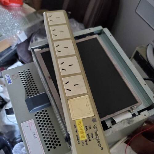 溢价-台湾稳不落wonpro 5位插排220v 10A 做工精良