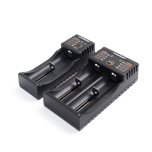 全新USB锂电池充电器21700 18650智能快充闪充2A充电防过充4.2V