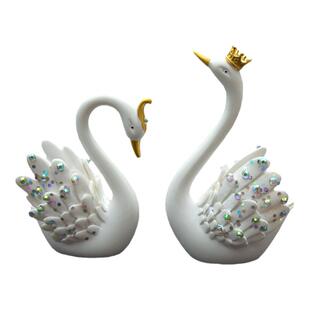 汽车摆件创意可爱情侣小天鹅车载车内饰品车上网红中控台装饰用品