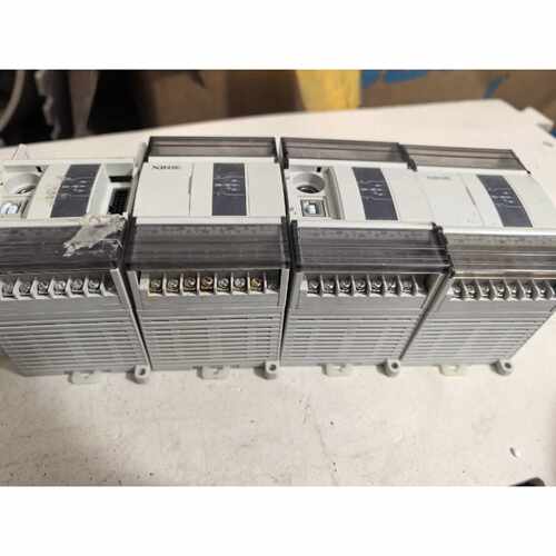 〔议价-可维修〕拆机信捷PLC XD5-16R-C 四个 一个外壳破损