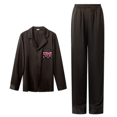 宽松廓形裁剪时尚中性风格