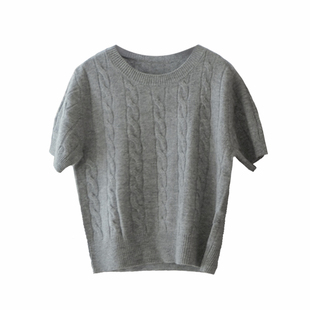 三良晨晨 软糯学院风羊毛绞花短袖圆领针织衫女春秋短款休闲毛衣