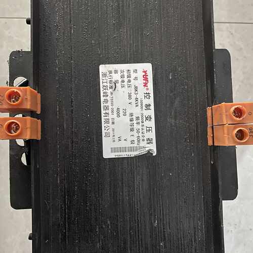 溢价-220v-380v 4kw变压器 未上电  纯铜