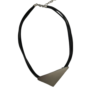 欧美小众设计黑色皮绳三角形项链女脖链时尚气质冷淡风高级感颈链