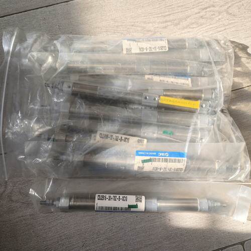 SMC品牌CDJ2B16-3070Z-B-XC10气缸