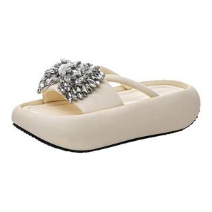 ZFCQ香港厚底时尚拖鞋女夏外穿2026新款增高水钻真皮好看一字凉拖