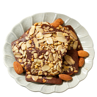 豪华用料！布朗尼脆片坚果夹心薄脆饼干可可扁桃仁腰果非油炸零食