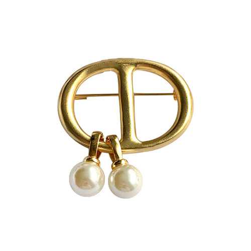 奥米迪奥欧美cd字母珍珠胸针高级感小众设计冷淡风2025年新款饰品