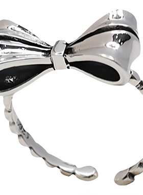 偷偷藏不住赵露思桑稚蝴蝶结戒指