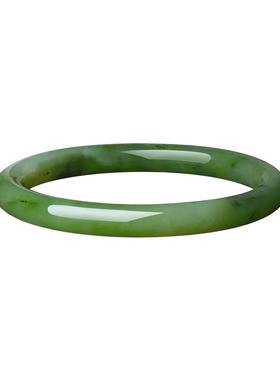 周大生和田玉手镯女碧玉圆条玉镯