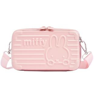 米菲盒子旅行化妆包包2026新款冬季创意行李箱马卡龙单肩斜挎女式