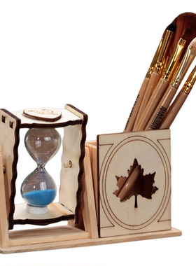 桌面儿童节礼物实木带沙漏笔筒