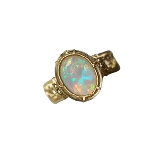 【彩宝欧泊】仿月光石镶嵌镂空戒指镀18K金复古甜美百搭气质百搭