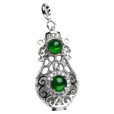 纯银镶嵌天然翡翠葫芦吊坠项链