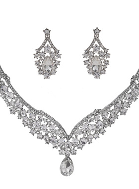 大气一字肩抹胸晚礼服婚纱项链女