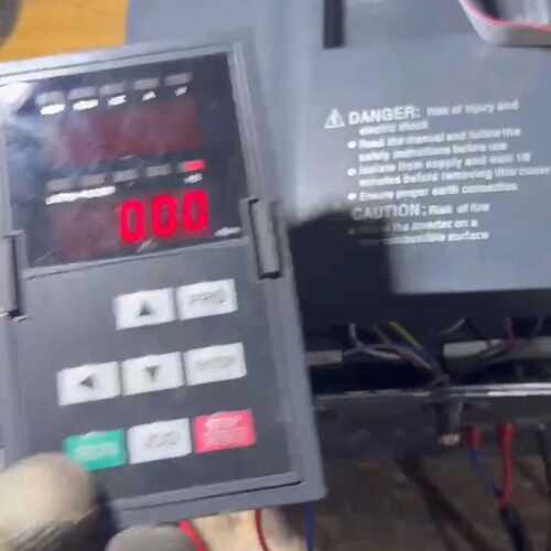 溢价-H6400S-11G/15P众辰6400变频器11KW  实