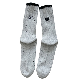 点子纱羊毛袜子女中筒袜秋冬加厚保暖AB刺绣不对称撞色长筒堆堆袜