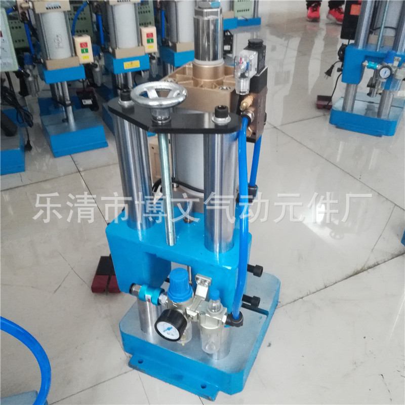 双柱八百公斤气动压机 800KG小型台式气动压力机 0.8吨压床