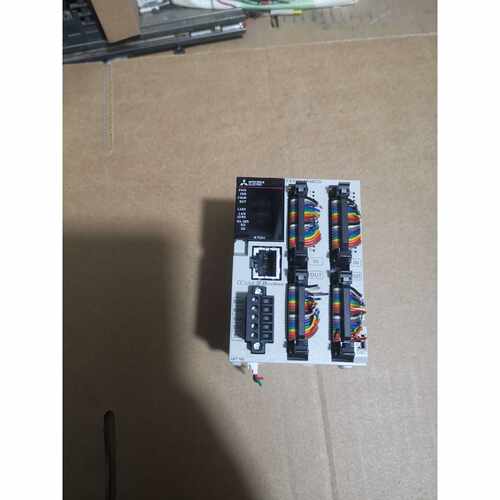 询价FX5UC-64MT/D模块，整套95成新