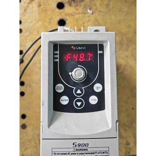 询价三基变频器S900-4T1.5G，1.5kw 380v，