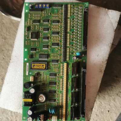 【请询价】日本育良送料机PLC板PM64MTMK拆机下来