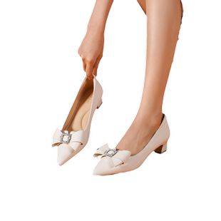 哈森秋季新款气质尖头蝴蝶结粗跟单鞋羊皮革通勤女鞋HS237138