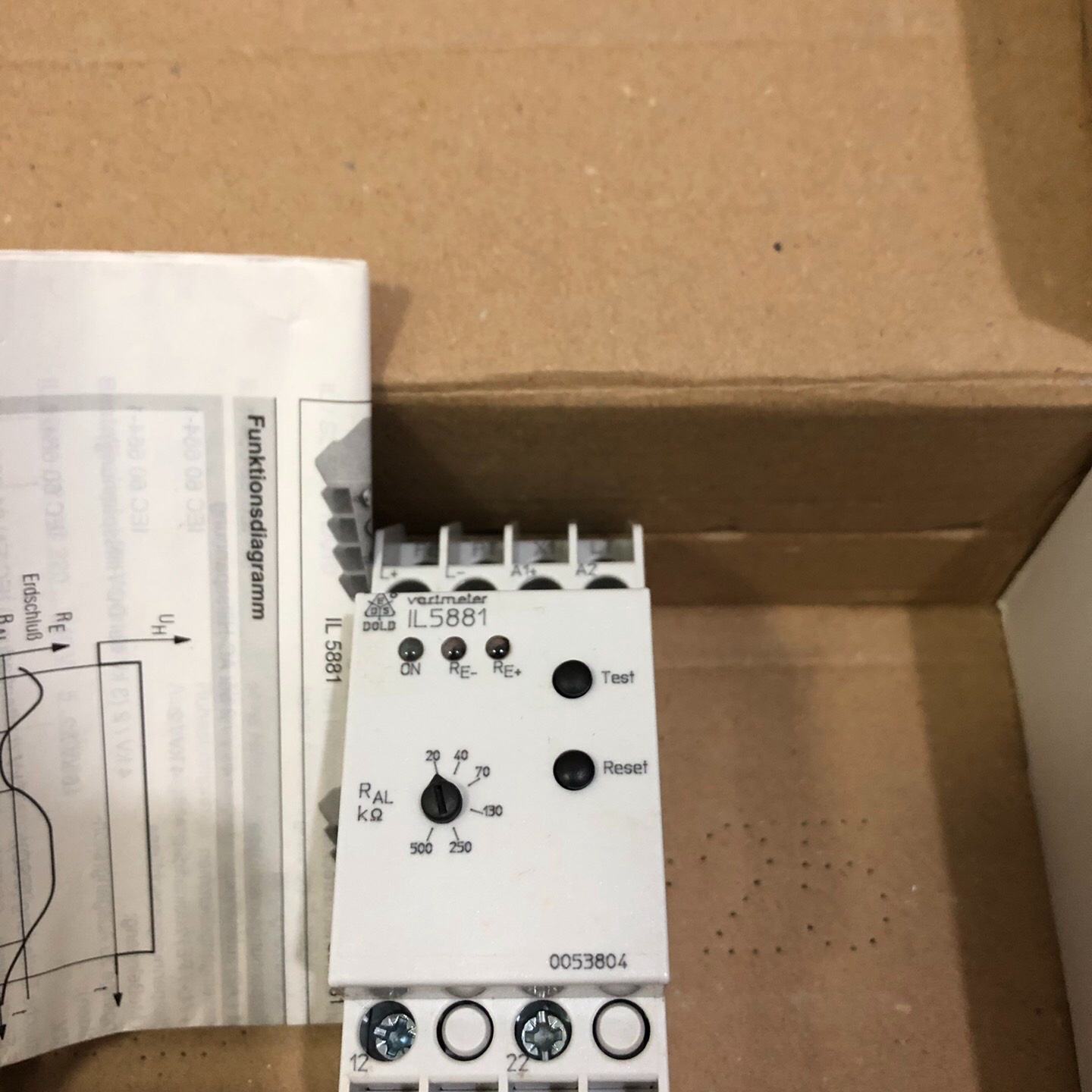 溢价-DOLD 多德安全继电器IL5881.12 DC24V 货号 - 实物图