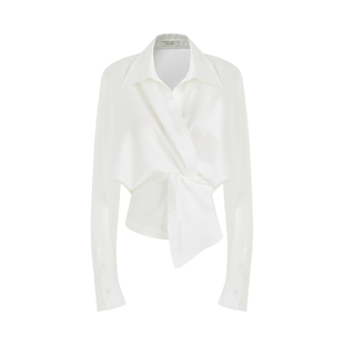 UNSPOKEN法式缎面V领扭结衬衫女2026春季新款高级慵懒感气质上衣