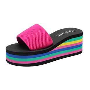 新款拖鞋女夏一字拖厚底坡跟凉拖鞋彩虹底休闲高跟海报度假沙滩鞋