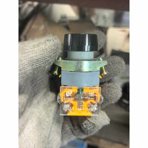 询价下单LA39旋钮开关，一开一闭，孔径22mm，工作电压AC660