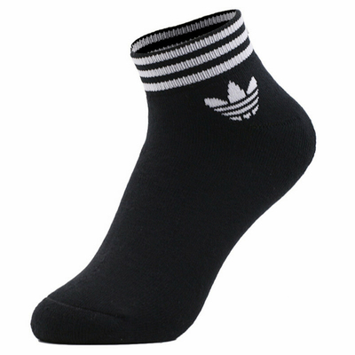 Adidas三叶草装中筒经典运动袜子