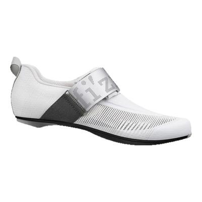 fizik铁三骑行鞋碳纤维底