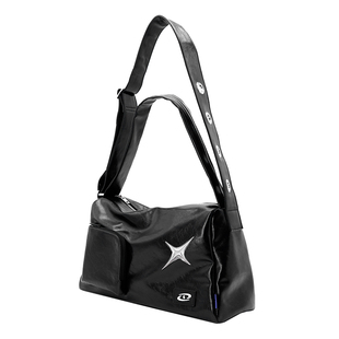 木与石包包男包黑色单肩斜挎包女大容量健身包机车包通勤托特包