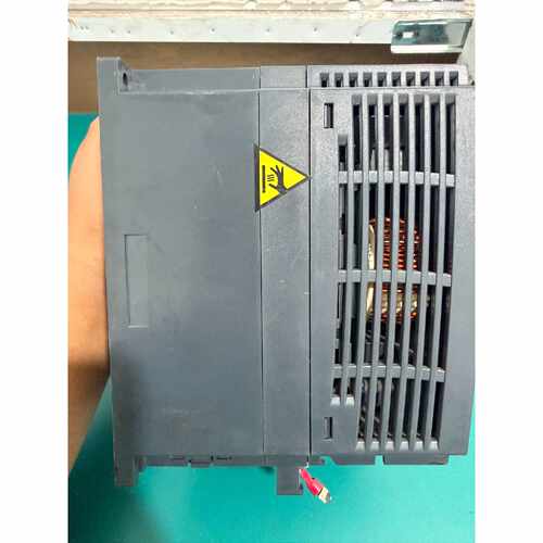 议价施耐德变频器ATV320U40N4C，4KW 380-480