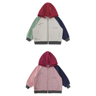 幼悠男童动感拼色卫衣春季柔软亲肤简约字母印花休闲宽松连帽外套