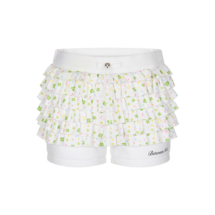 BETWEENAND 夏日原创小众四叶草弹力满印设计感荷叶边裙裤女短裤