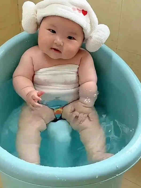 宝宝洗澡桶0-6岁儿童泡澡桶可坐沐浴一体凳婴儿座椅桶加厚大浴盆