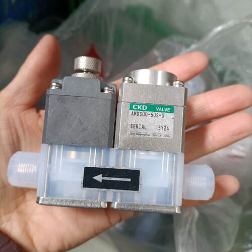 CKD原装回吸阀AMDS00-6US-G，成色如图，看好—议价