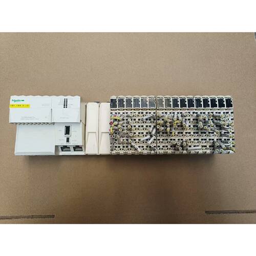 可维修议价  原装正品TM258LD42DT4LPLC主机扩展模块一套奥地利制