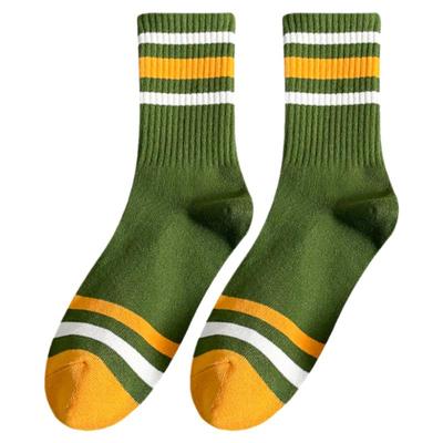 玲珑阁百搭款轻运动条纹袜