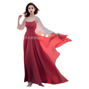 度假长裙红色连衣裙雪纺吊带裙洋气减龄夏季新款套装裙海边沙滩裙