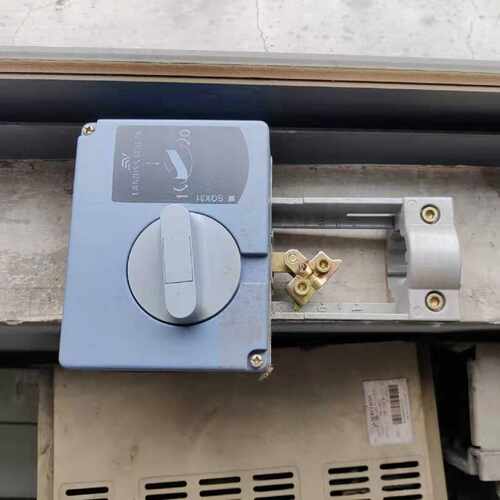 议价LANDIS&STAEFA电动水阀执行器 SQX31.03 九九新没有使用痕迹