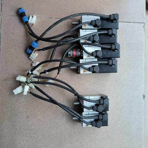 溢价-禾川电机100w SV-X2MH010A-B2LN还有6个带