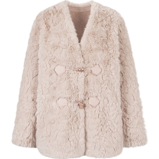 衣香丽影羊羔毛皮毛一体皮草短外套女2025年冬装新款小个子牛角扣