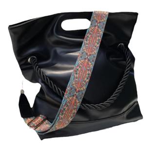 左千户包时尚新款软皮男包斜挎托特大包高级感运动风通勤健身包潮